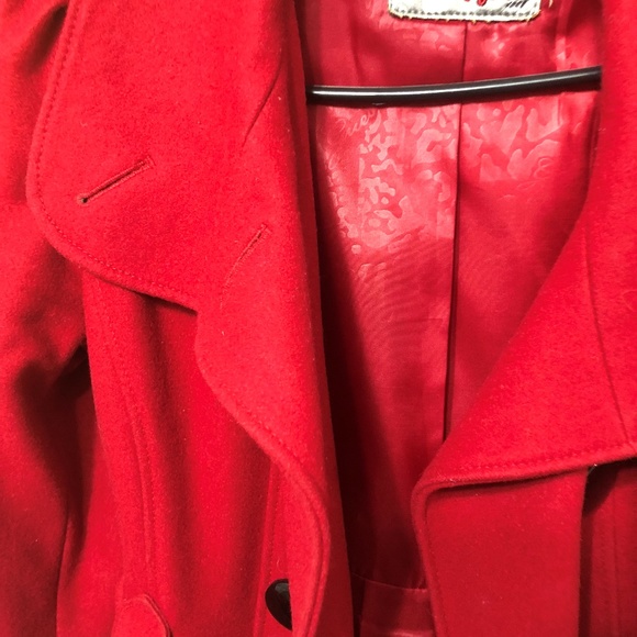 Red Jacket - Picture 4 of 7